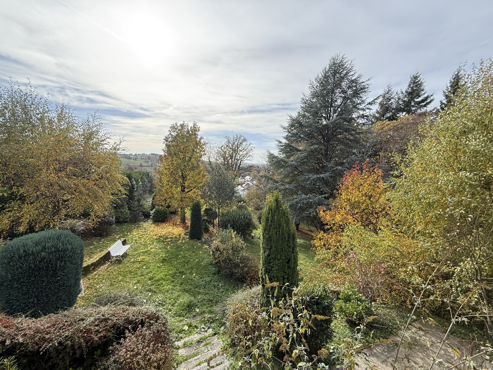 RIEUPEYROUX : Elégante maison
