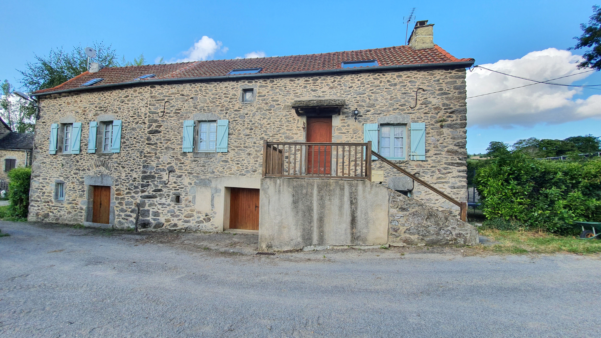 Rieupeyroux / Maison en pierres apparentes