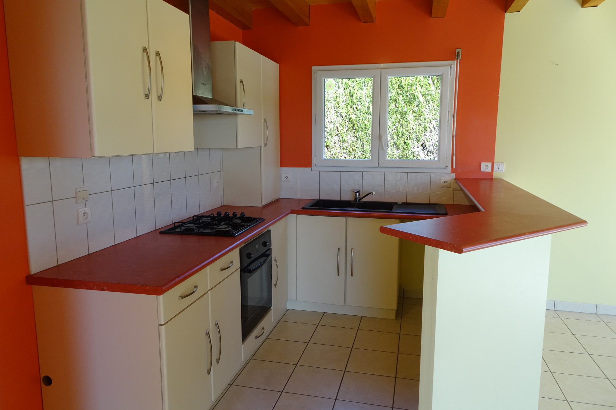 BARAQUEVILLE / MAISON T4