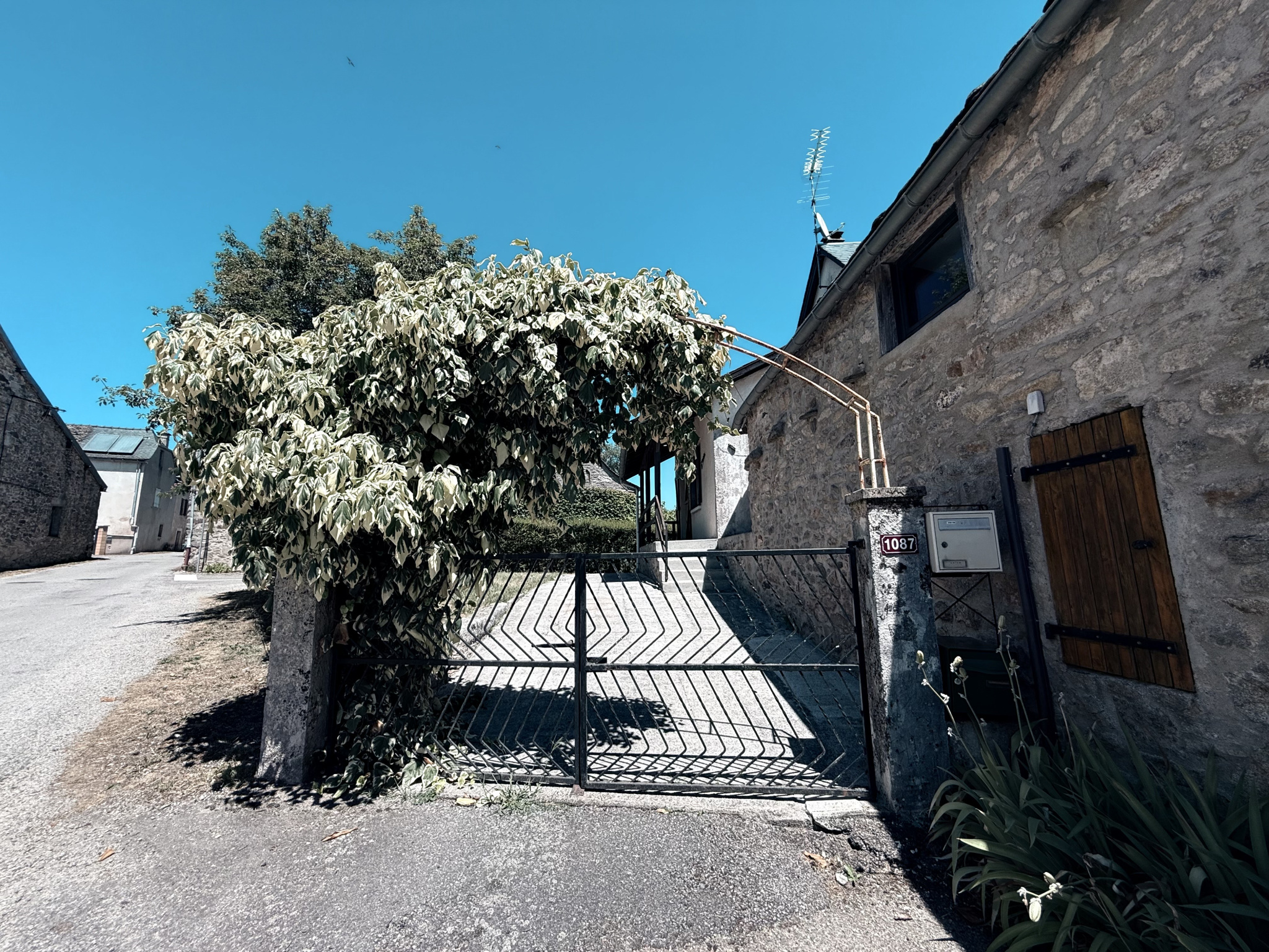 RIEUPEYROUX / LA CAPELLE BLEYS : Maison de village