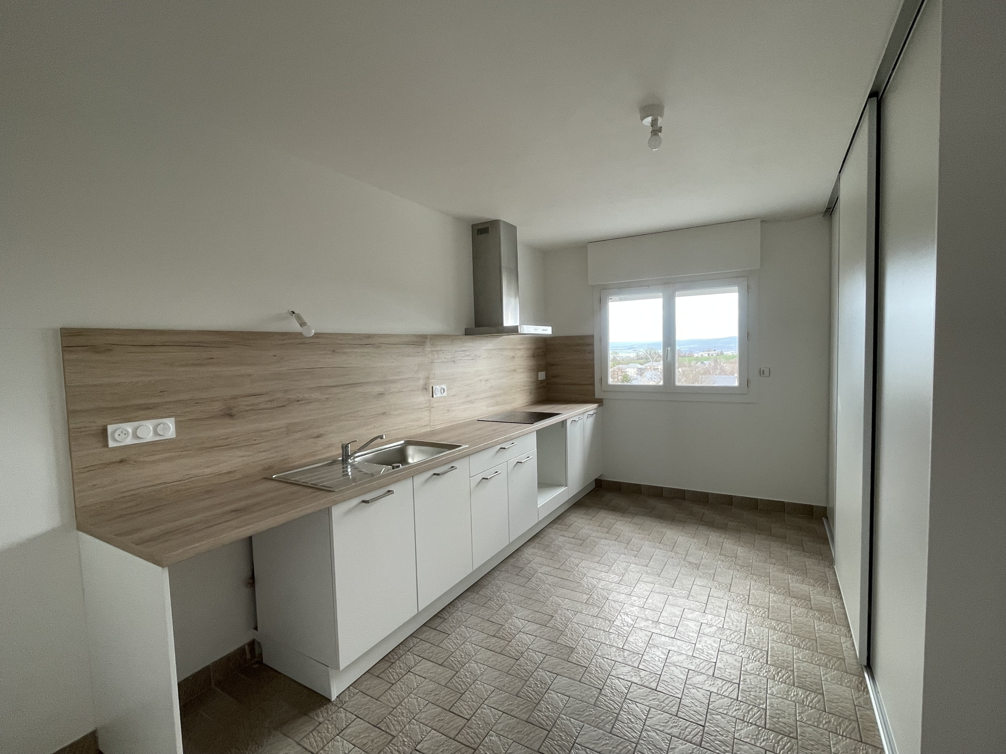 LA PRIMAUBE : Grand Type 3 rénové