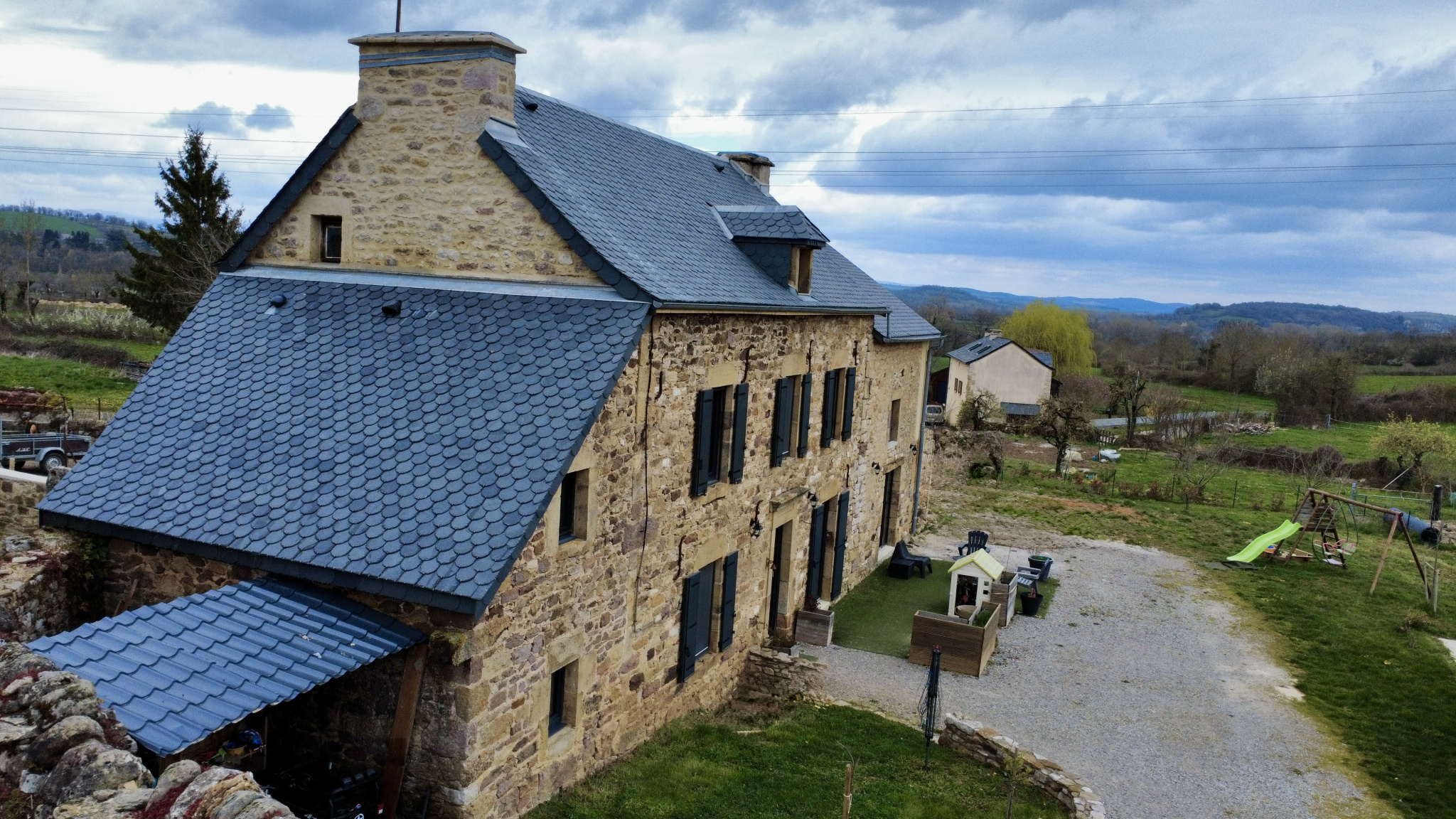 Maison en pierre rénovée avec goût