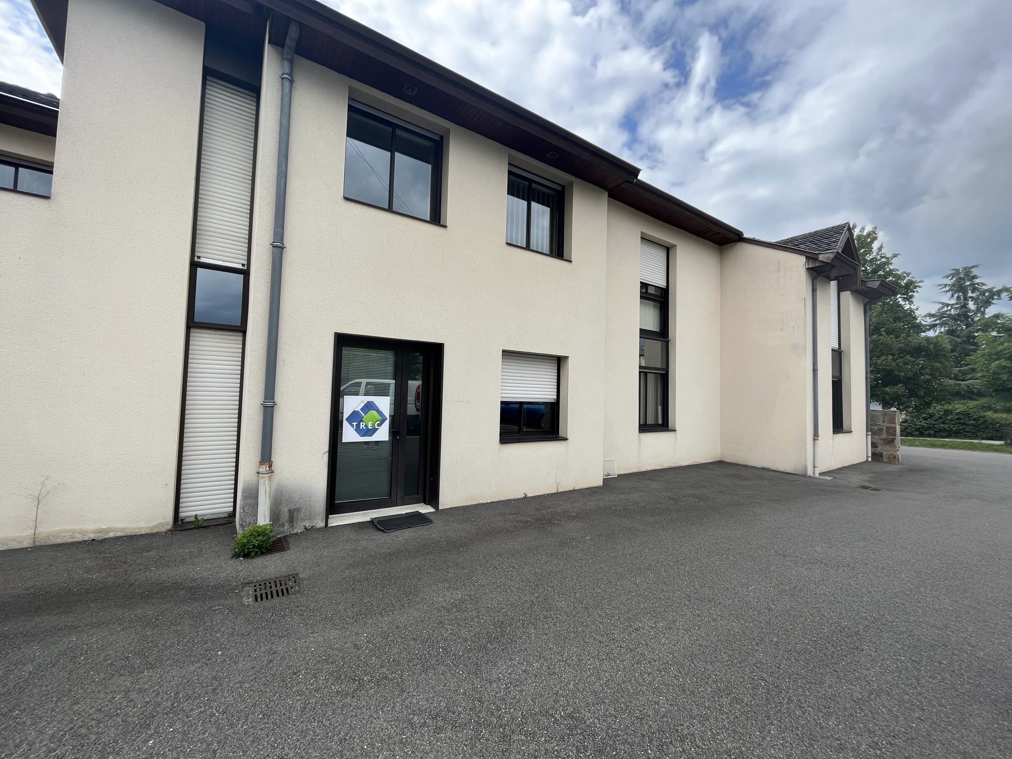 Local Bureaux Loyer Incluant Toutes Les Charges Hurlevent Immobilier local-bureaux-loyer-incluant-toutes-les-charges-hurlevent-immobilier