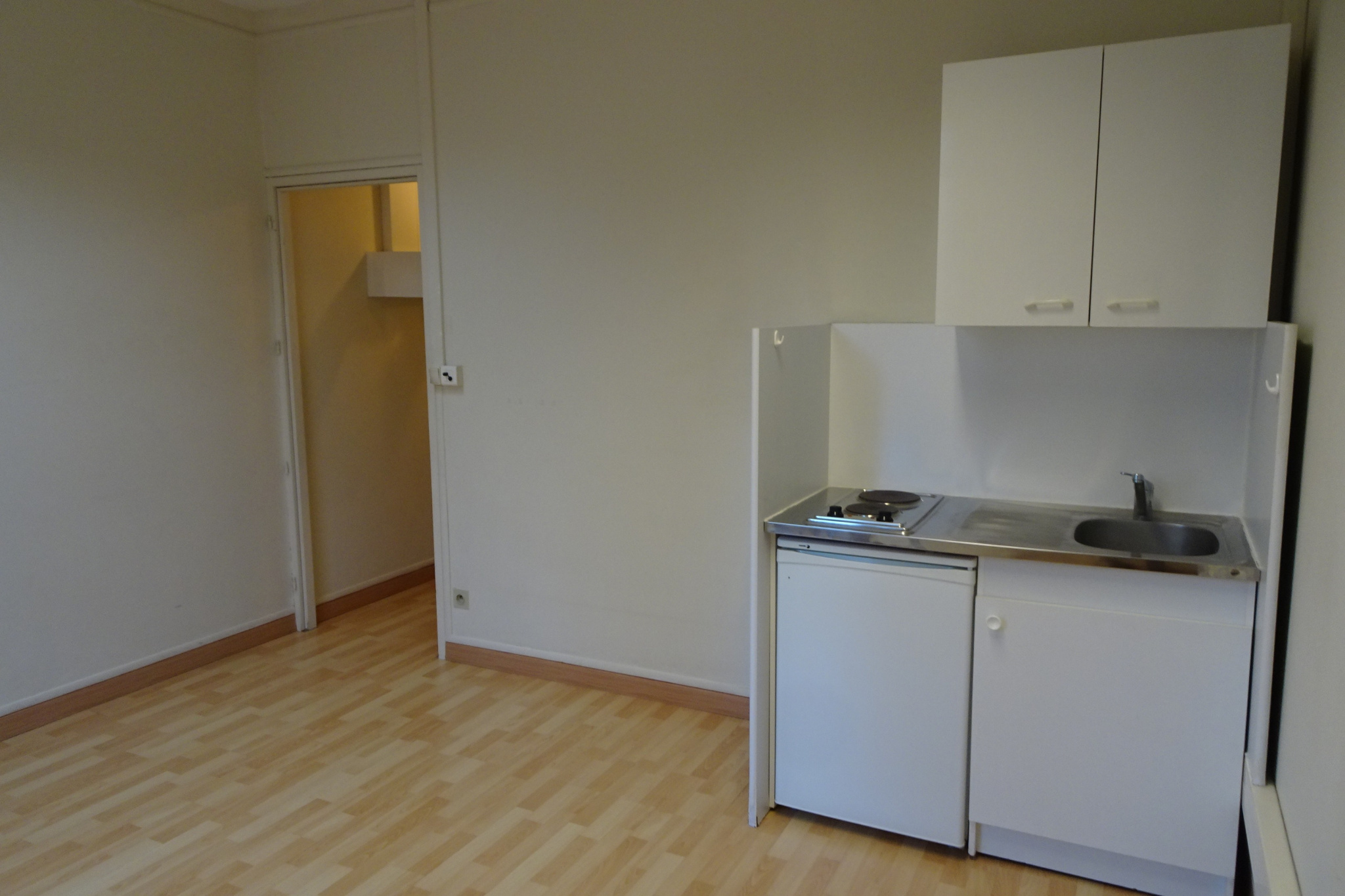 STUDIO PROCHE BOURRAN