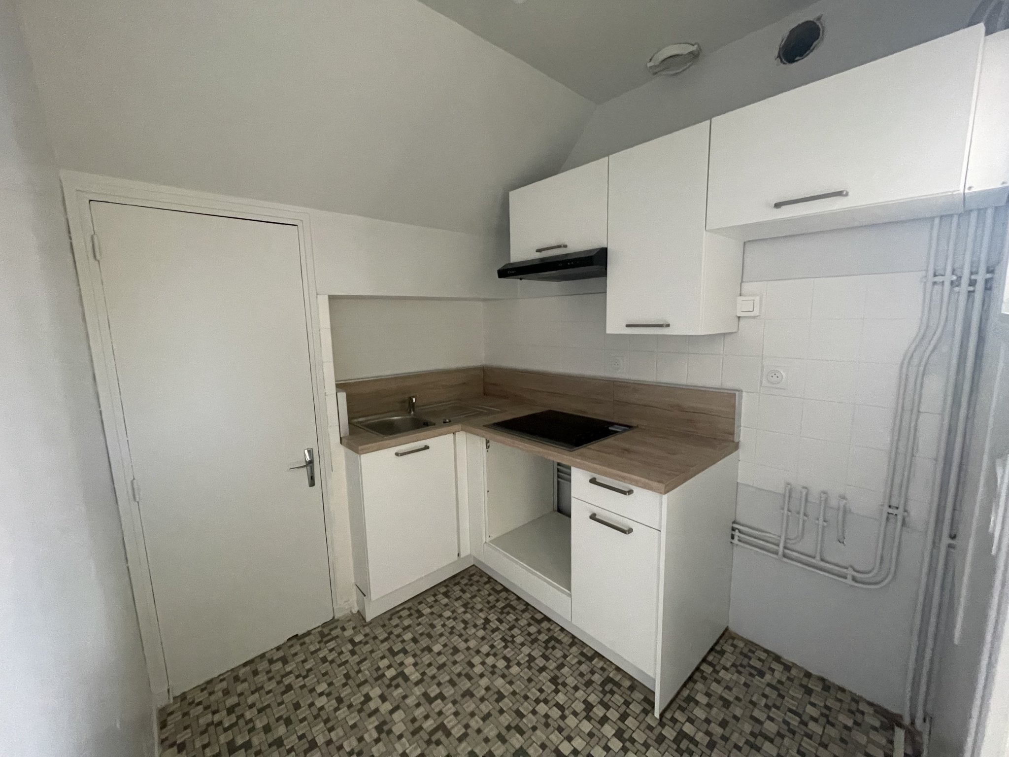 BARAQUEVILLE / petit T3