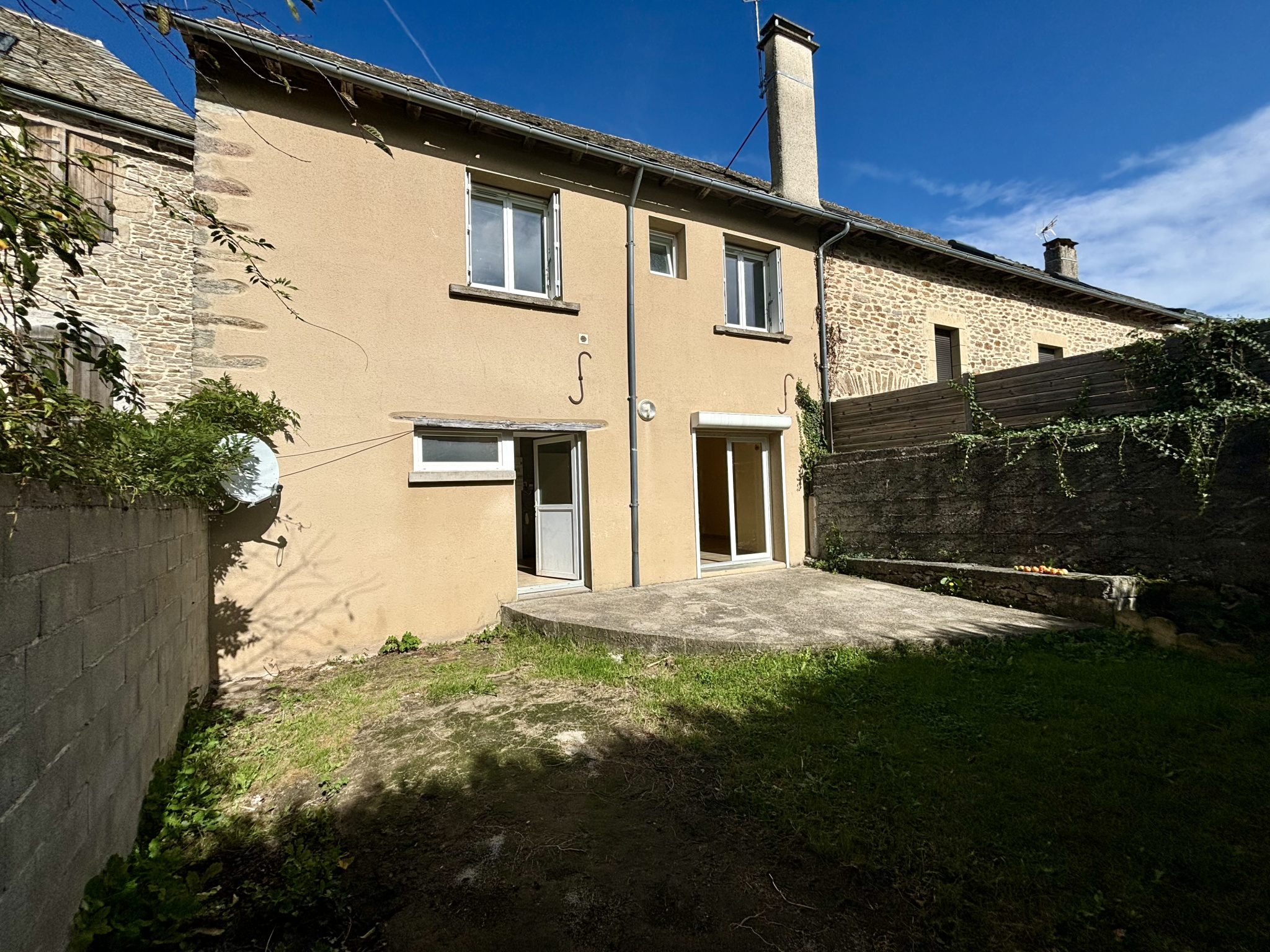 COMPS-LA-GRAND-VILLE / Maison de village