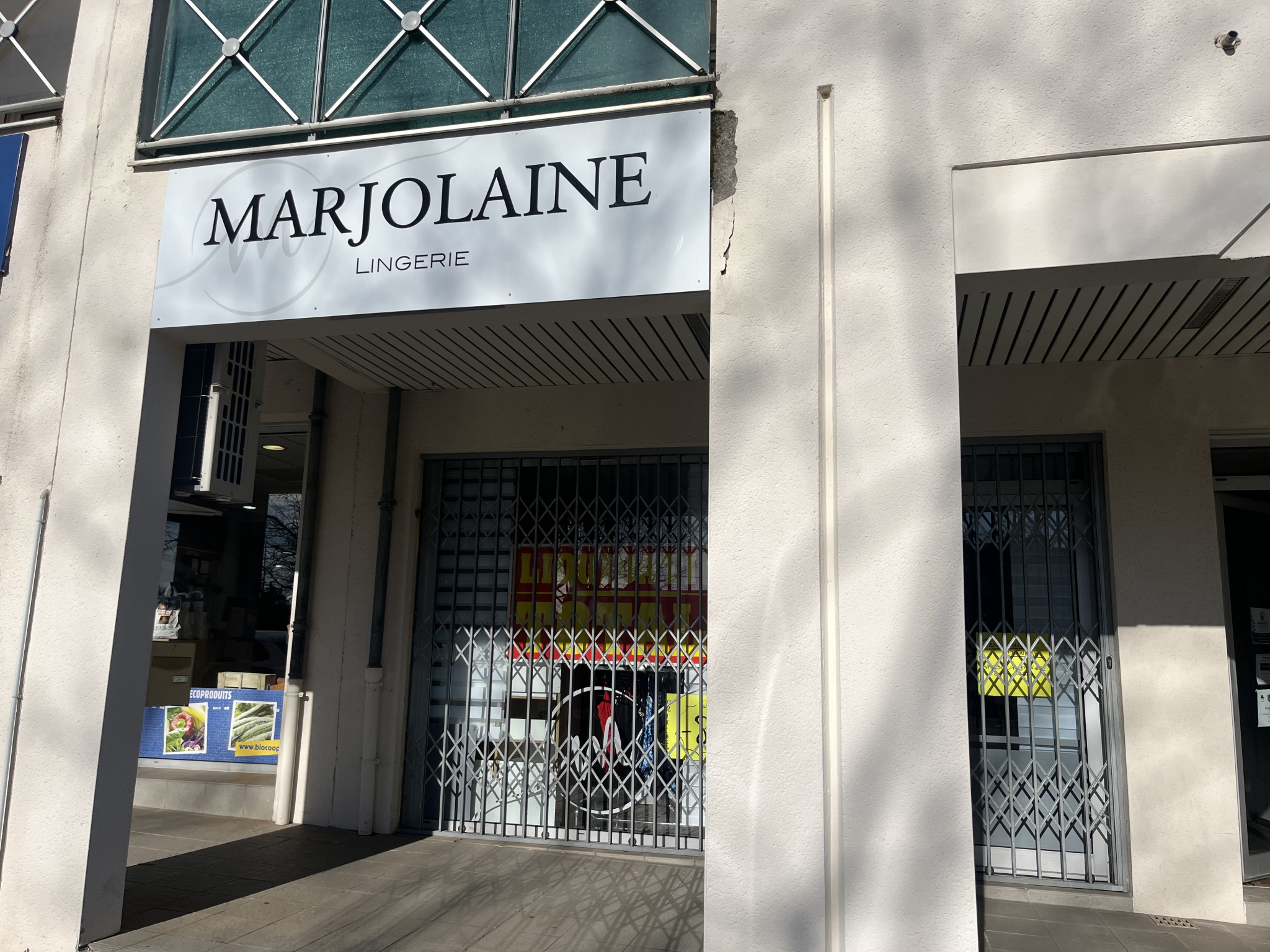 Local - Place De L'Etoile / LA PRIMAUBE.