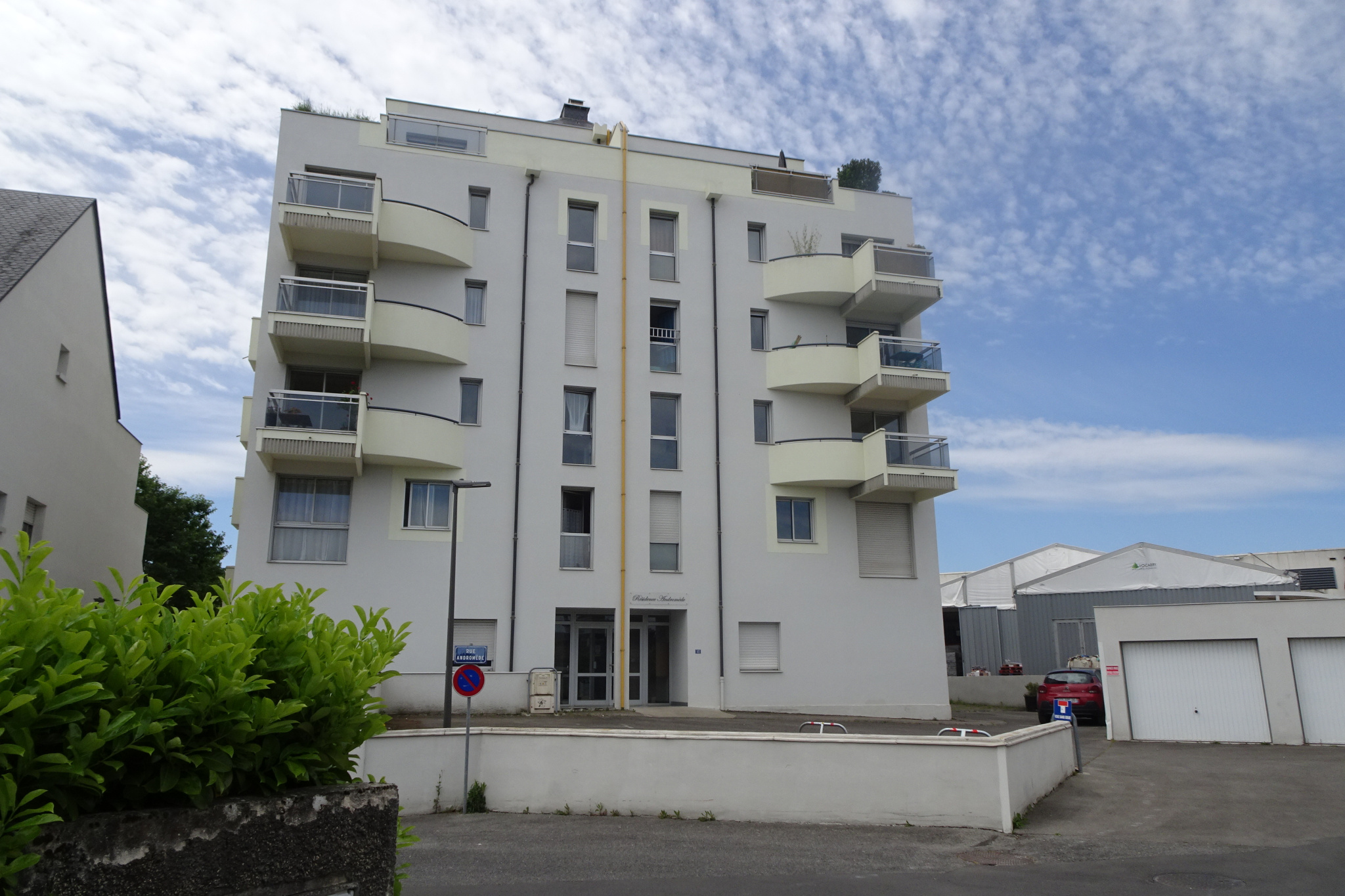 BEAU T4 DUPLEX - CENTRE LA PRIMAUBE AVEC CHAUFFAGE COMPRIS